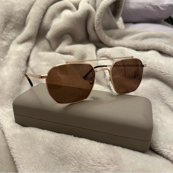 VEHLA - Bowie Sunglasses - Gold/Chocolate - Picture 1 of 6